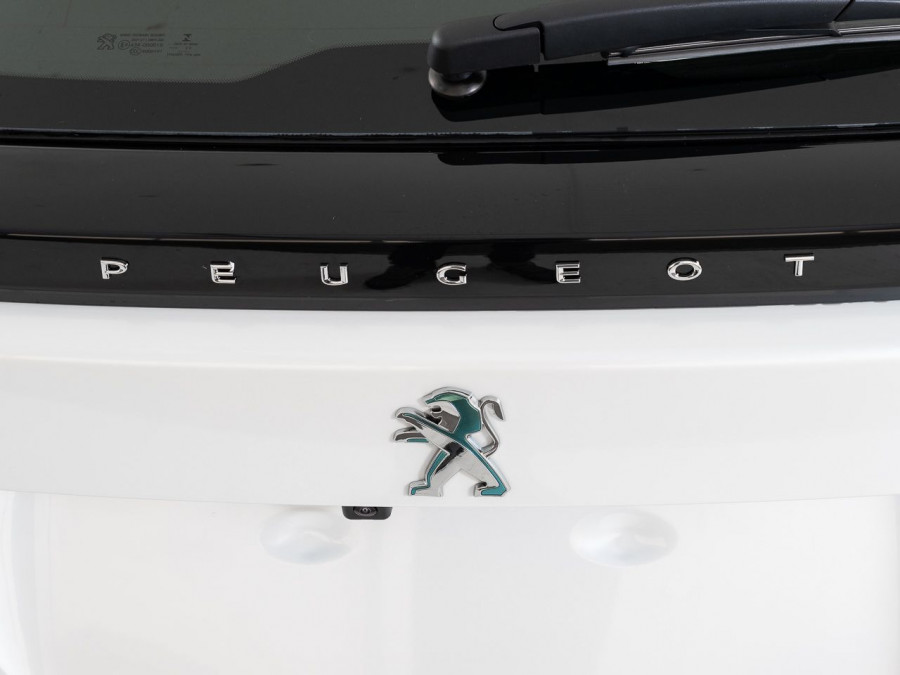 Imagen de Peugeot e-2008