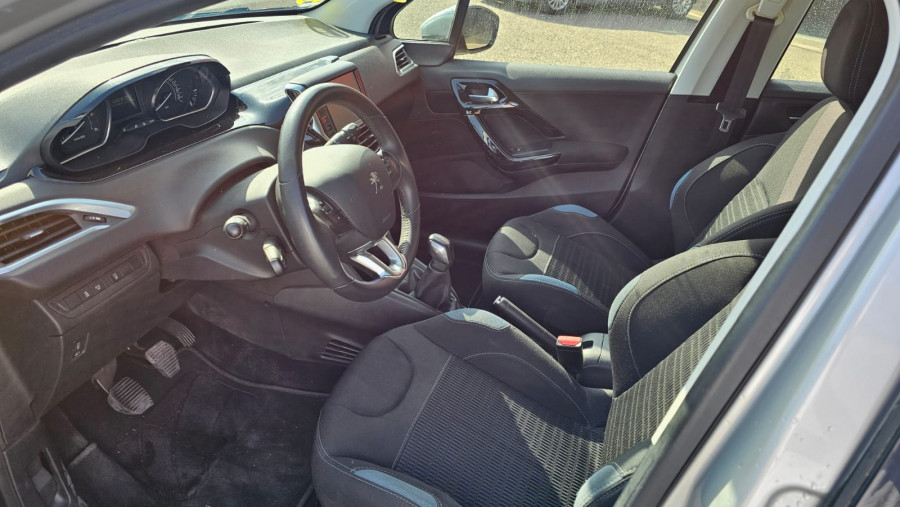 Imagen de Peugeot 208