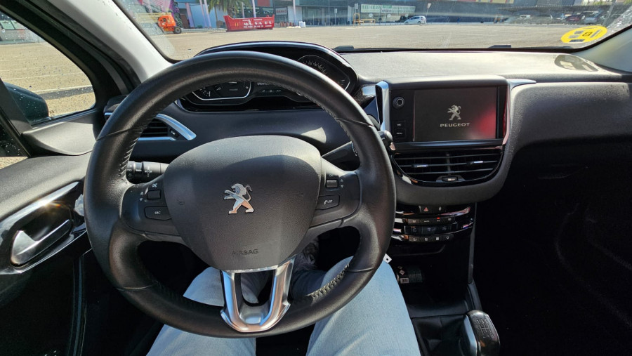 Imagen de Peugeot 208