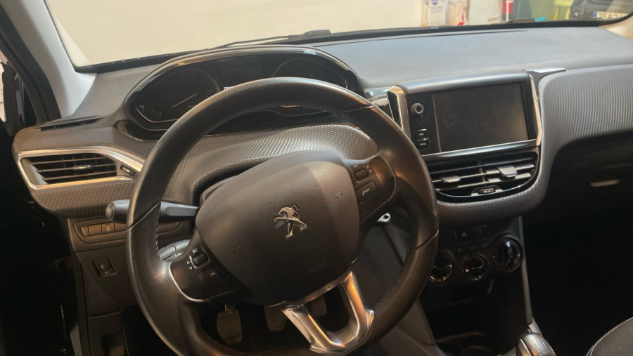 Imagen de Peugeot 208