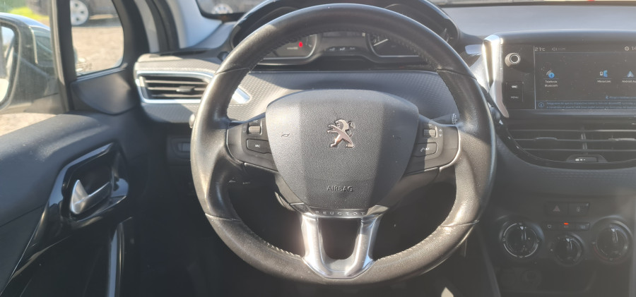 Imagen de Peugeot 208